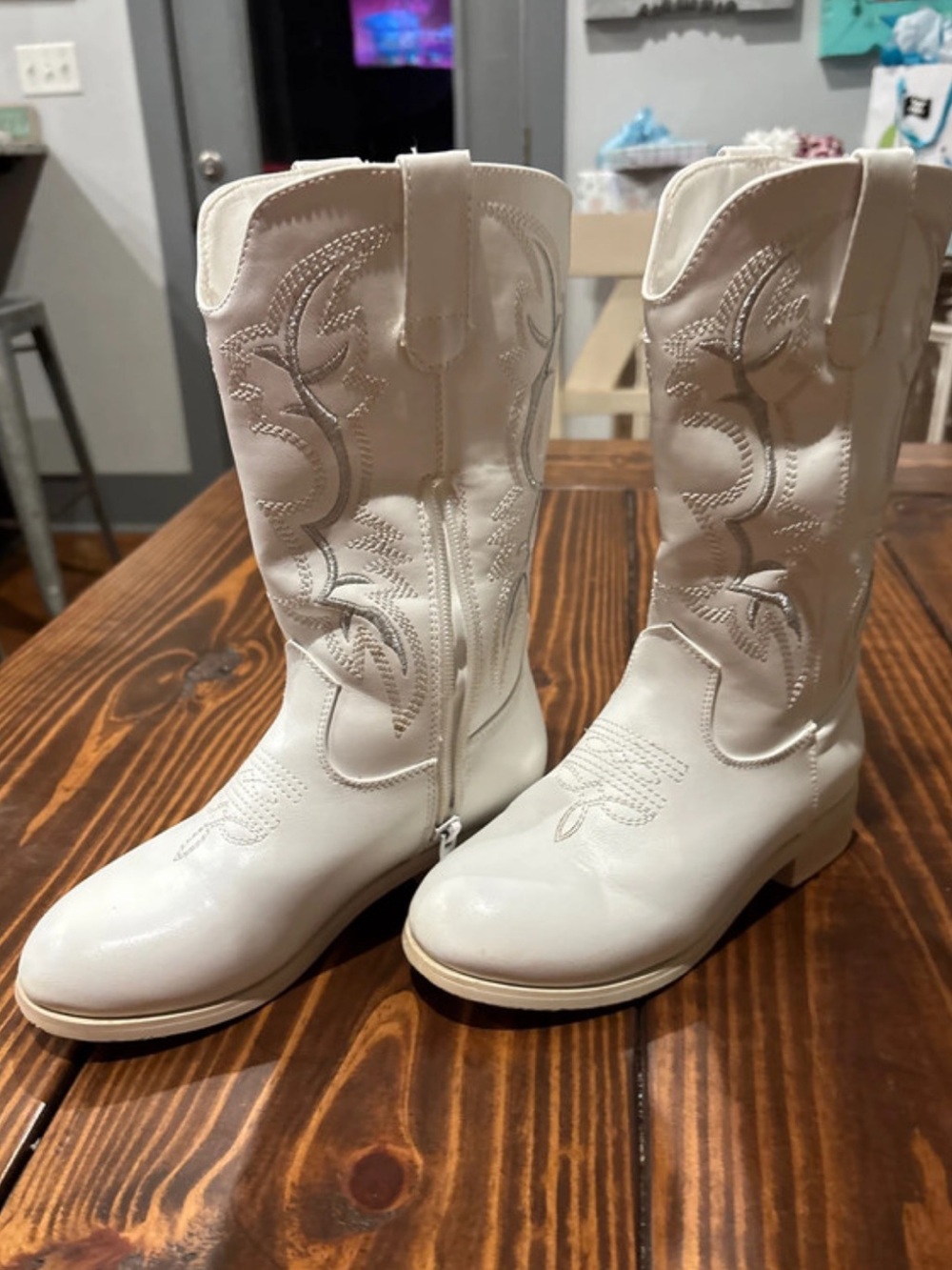 Kids Creamy White Western Embroidered Zip Boots